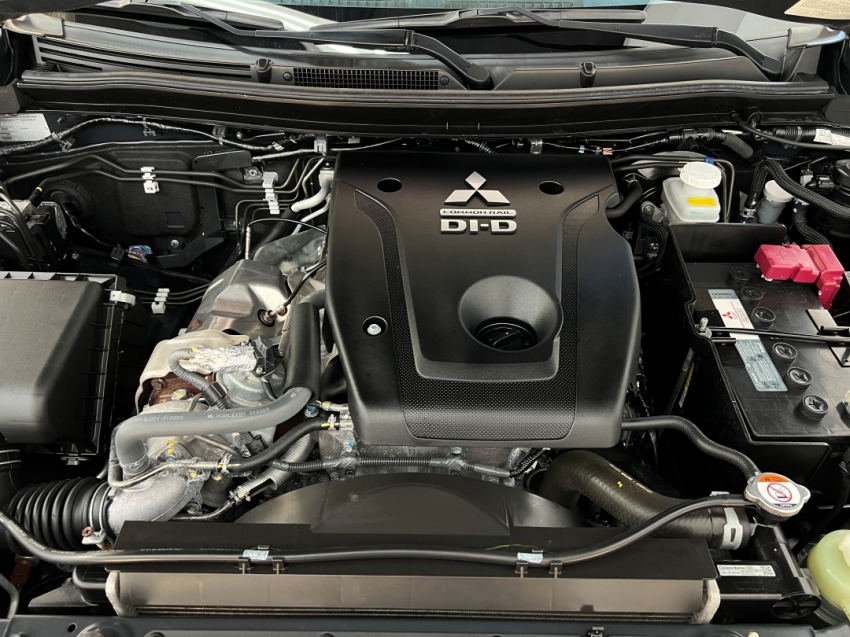 mitsubishi l200 triton outdoor glx 202413