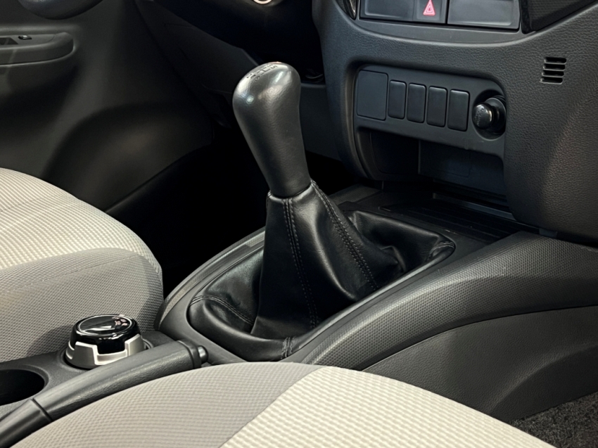 mitsubishi l200 triton outdoor glx 202425