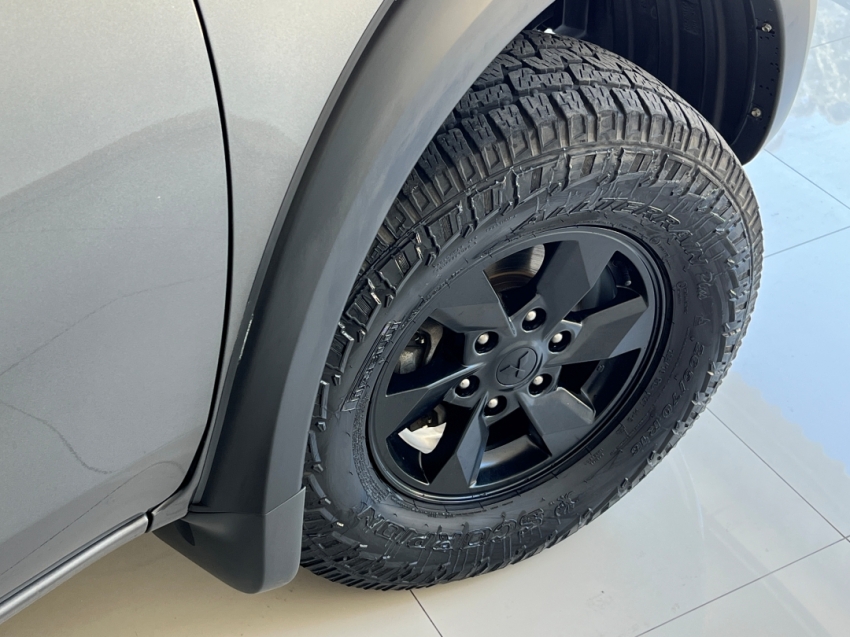 mitsubishi l200 triton outdoor glx 202419