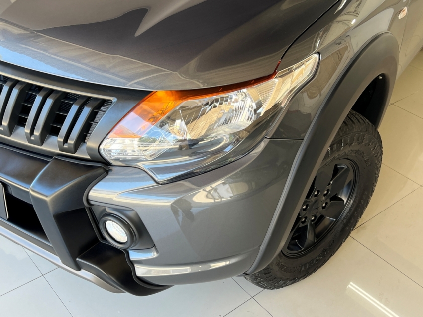 mitsubishi l200 triton outdoor glx 202432