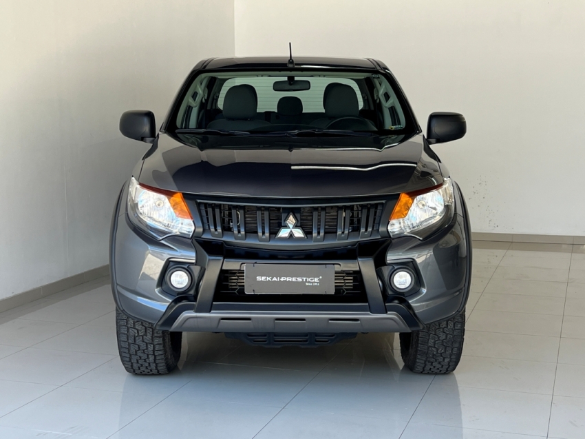 mitsubishi l200 triton outdoor glx 20241