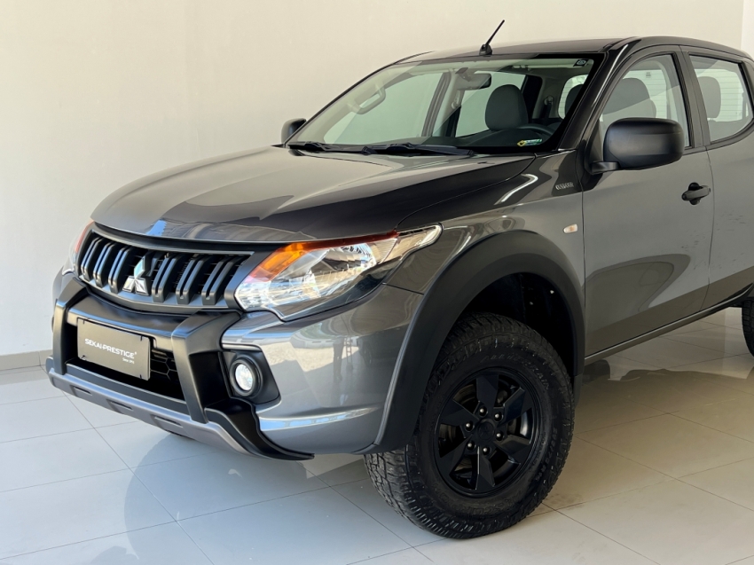mitsubishi l200 triton outdoor glx 202414