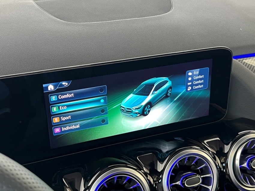 mercedes benz gla 200 amg line 202632