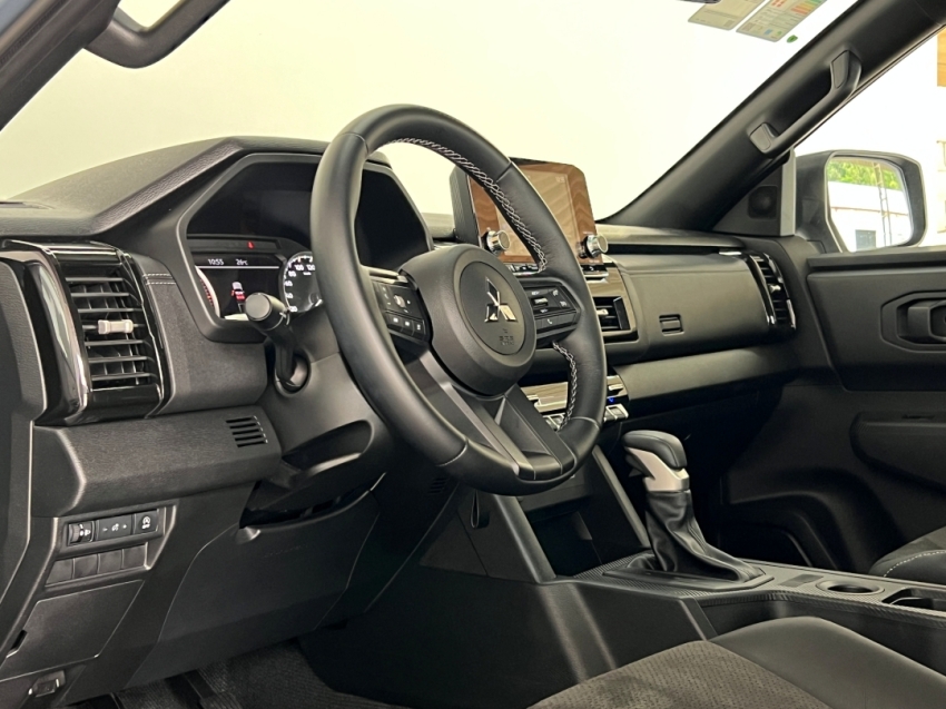 mitsubishi all new triton tarmac 202621