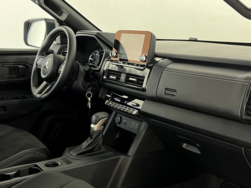 mitsubishi all new triton tarmac 202623