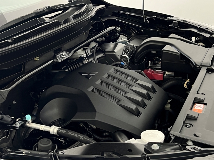 mitsubishi eclipse cross hpes s-awc 202625