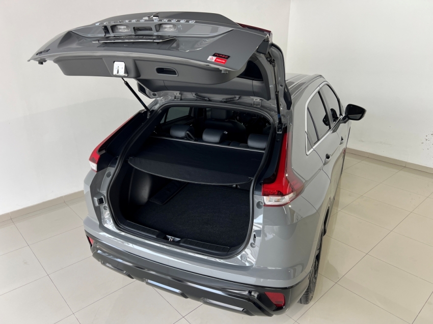 mitsubishi eclipse cross hpe black 202615