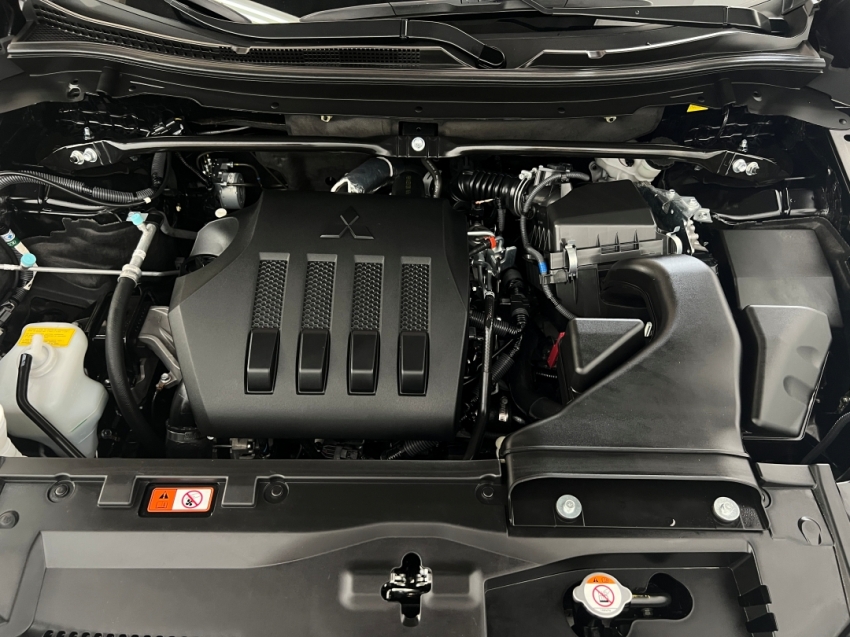 mitsubishi eclipse cross hpe 202513