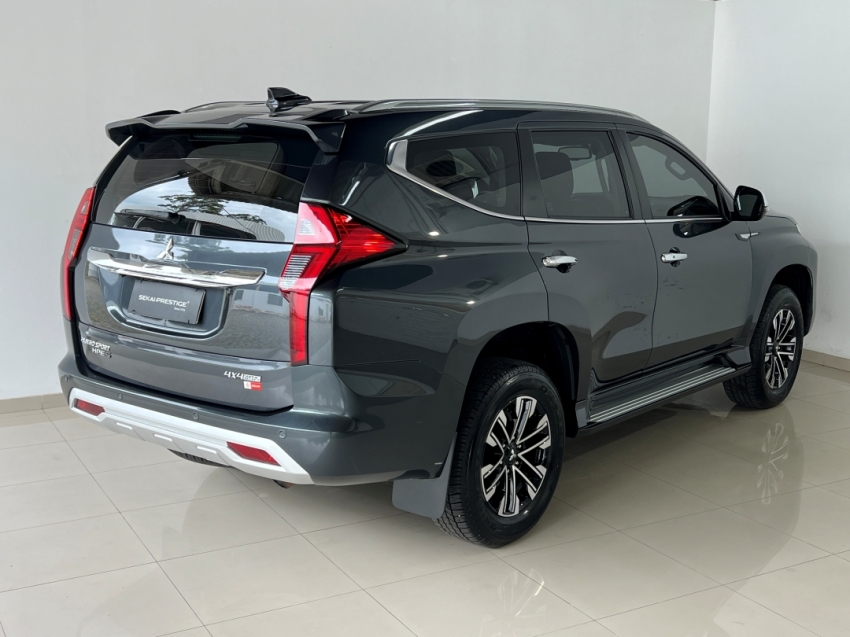mitsubishi pajero sport hpes 20242