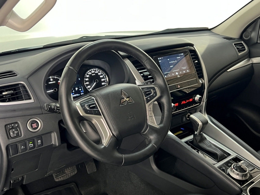 mitsubishi pajero sport hpes 20244