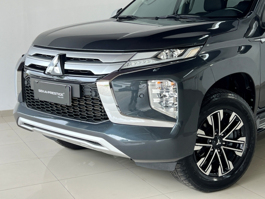 mitsubishi pajero sport hpes 202430