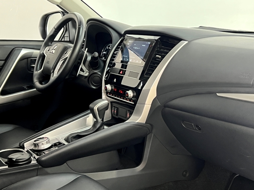 mitsubishi pajero sport hpes 202426