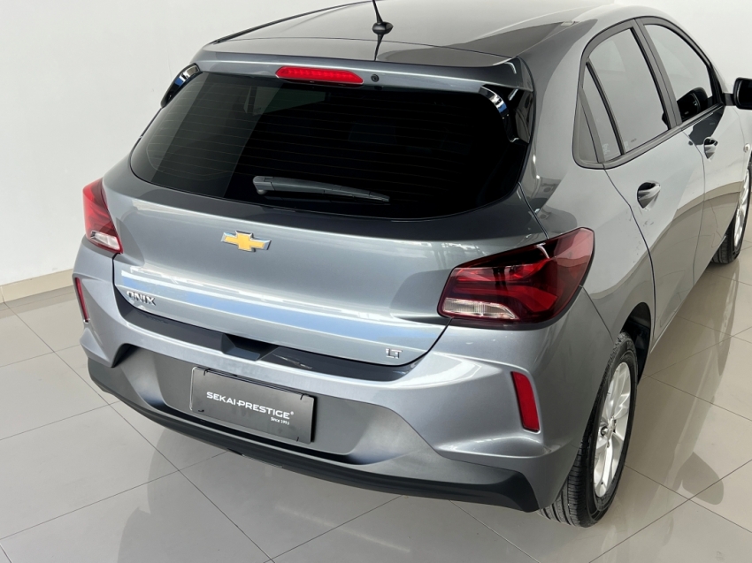 chevrolet onix hatch lt 1.0 mt 202220
