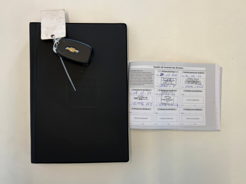 chevrolet onix hatch lt 1.0 mt 202217