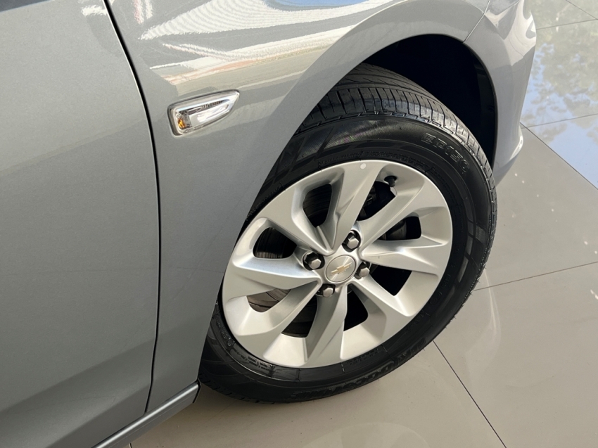 chevrolet onix hatch lt 1.0 mt 202218