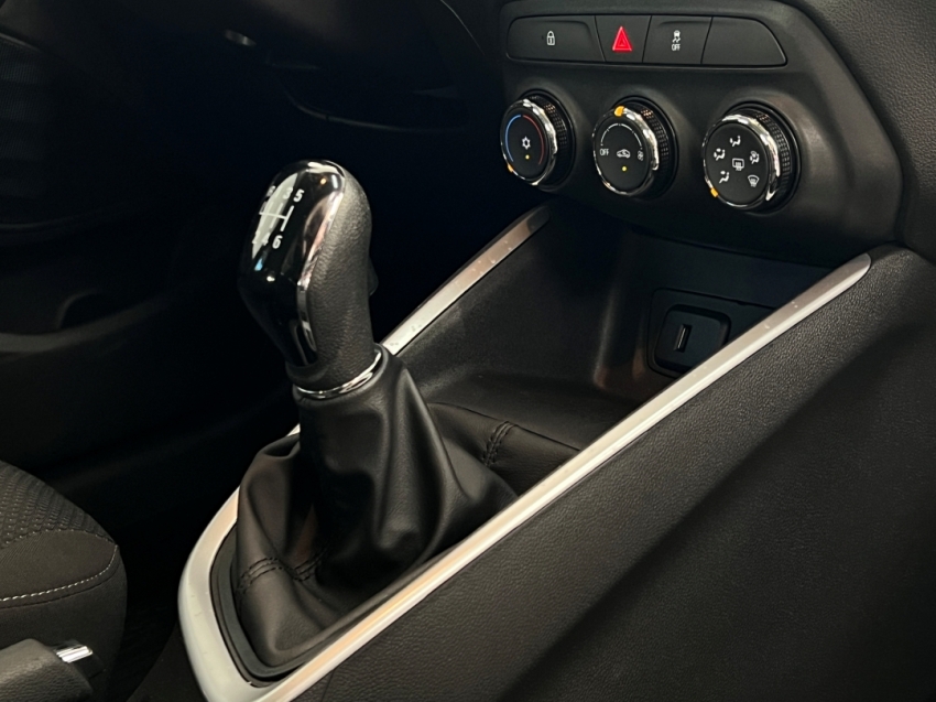 chevrolet onix hatch lt 1.0 mt 202224