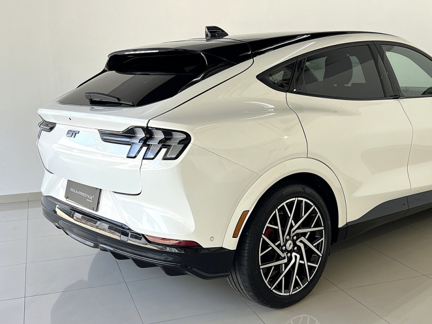 ford mustang mach - e gt 202315