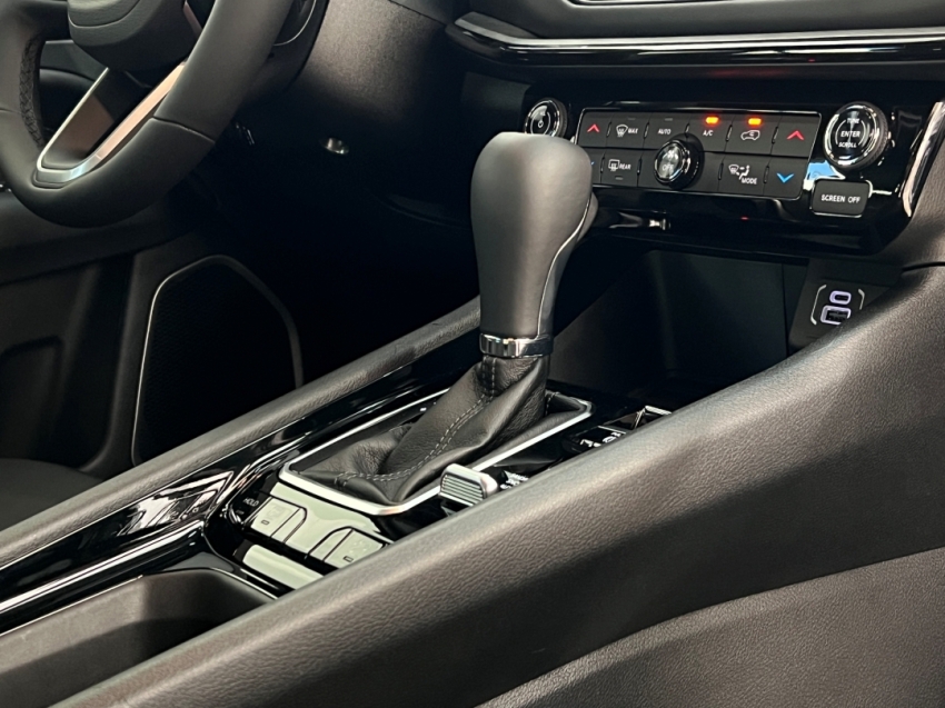 jeep compass blackhawk hurricane 2.0 turbo gasolina 202627