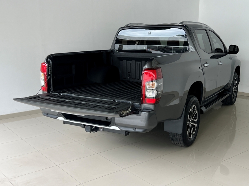 mitsubishi l200 triton sport hpes 202416