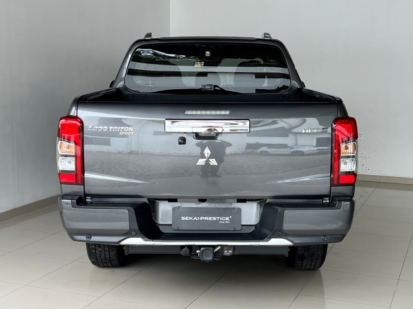 mitsubishi l200 triton sport hpes 20243