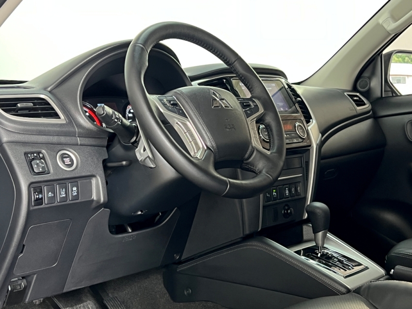 mitsubishi l200 triton sport hpes 202422