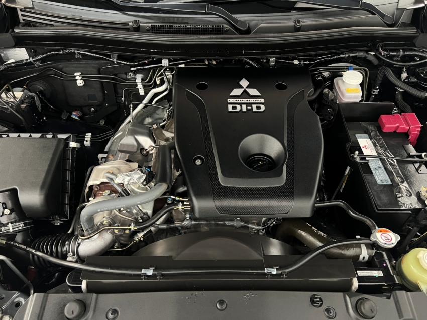 mitsubishi l200 triton sport hpes 202413