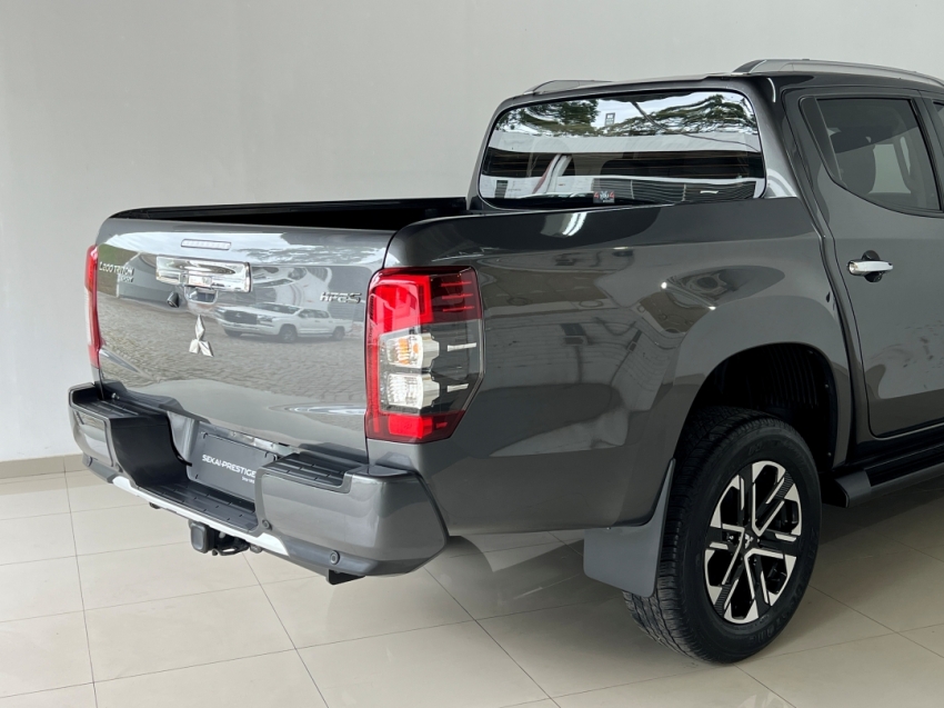 mitsubishi l200 triton sport hpes 202415