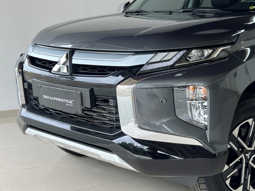 mitsubishi l200 triton sport hpes 202428