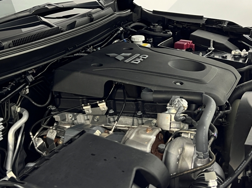 mitsubishi pajero sport hpe 202427