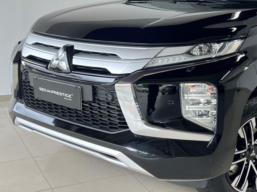 mitsubishi pajero sport hpe 202430