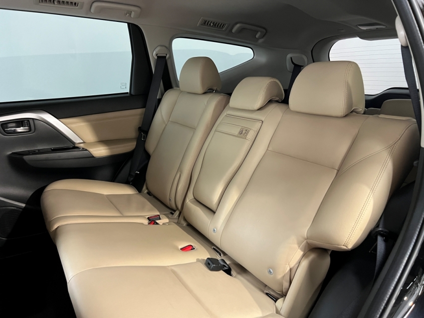 mitsubishi pajero sport hpe 202412