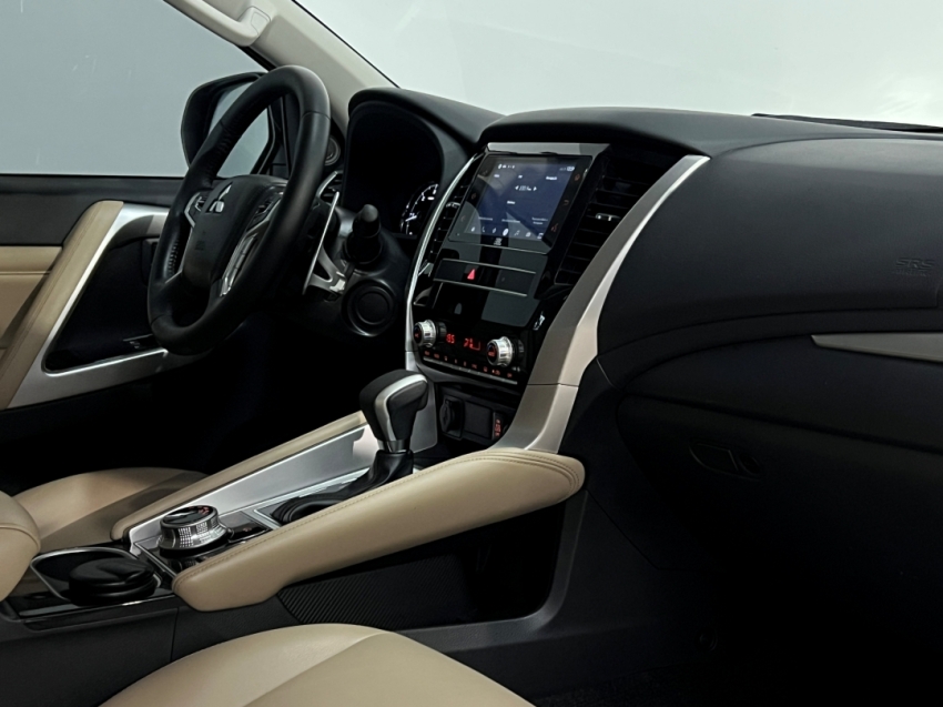 mitsubishi pajero sport hpe 202425