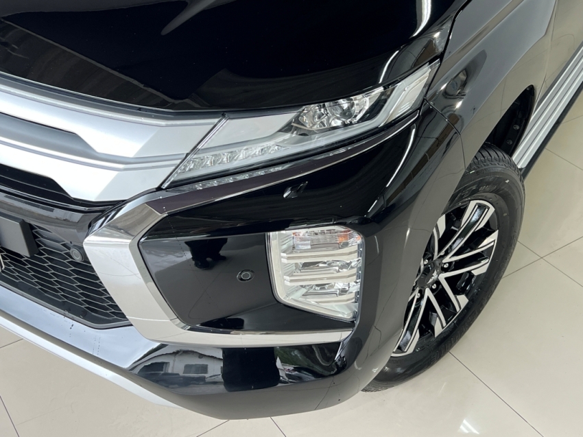 mitsubishi pajero sport hpe 202432