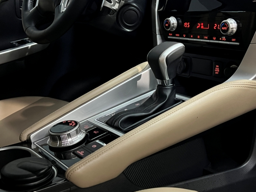 mitsubishi pajero sport hpe 202426