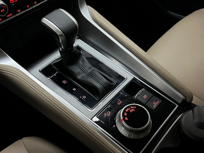 mitsubishi pajero sport hpe 20248