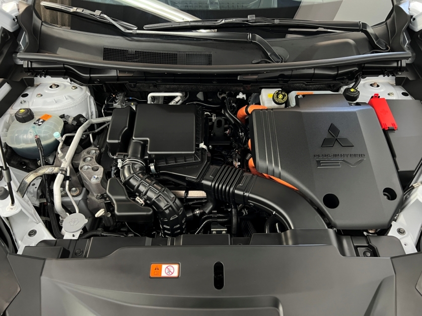 mitsubishi new outlander signature phev 202614