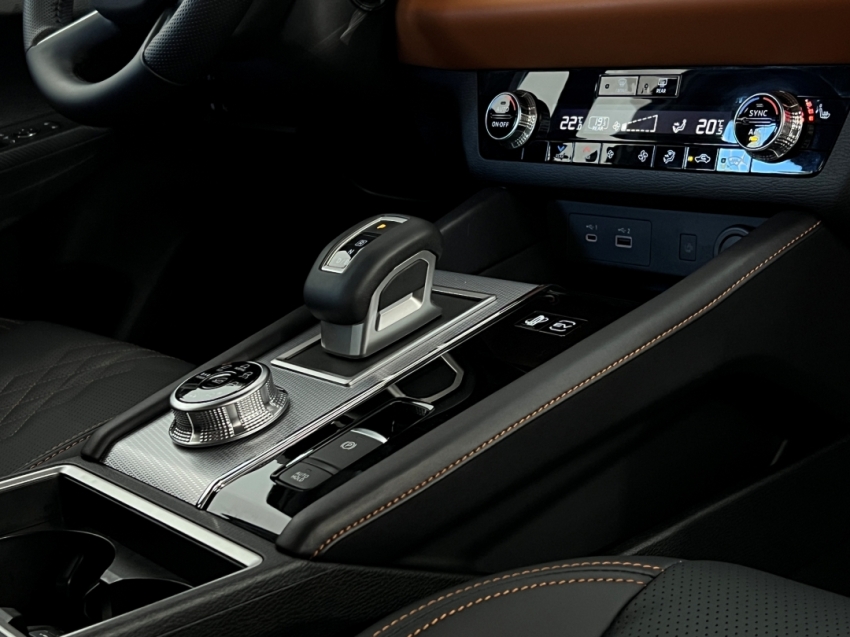 mitsubishi new outlander signature phev 202626