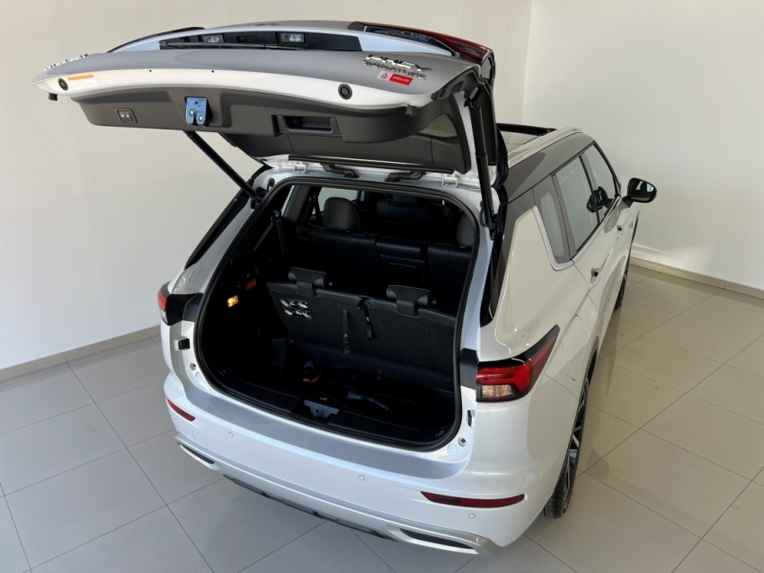 mitsubishi new outlander signature phev 202617