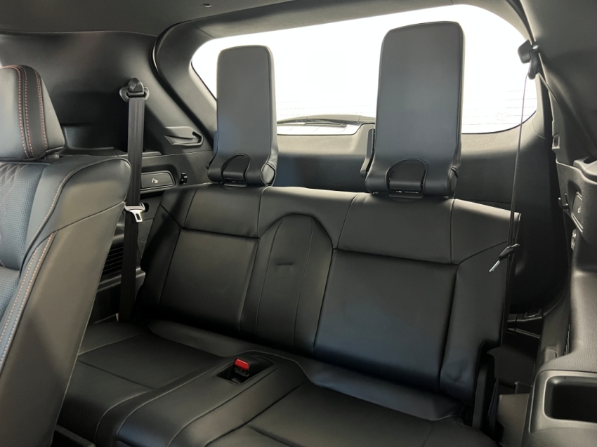 mitsubishi new outlander signature phev 202613