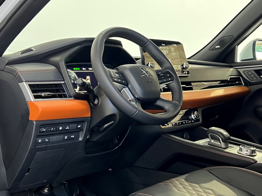 mitsubishi new outlander signature phev 202623