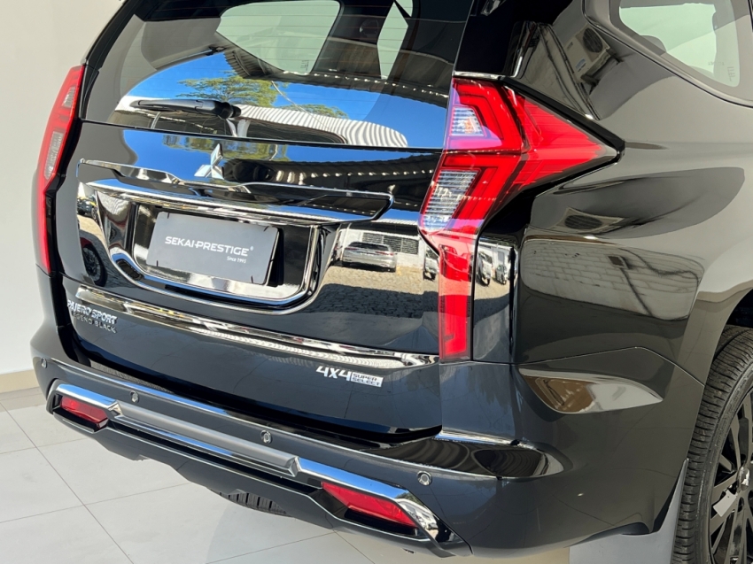 mitsubishi pajero sport legend black 202534