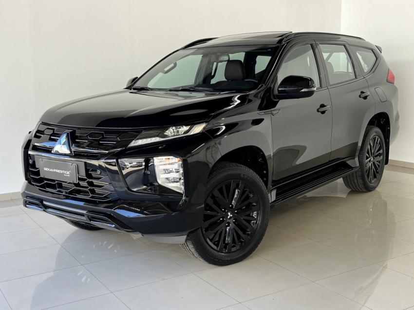 mitsubishi pajero sport legend black 2025