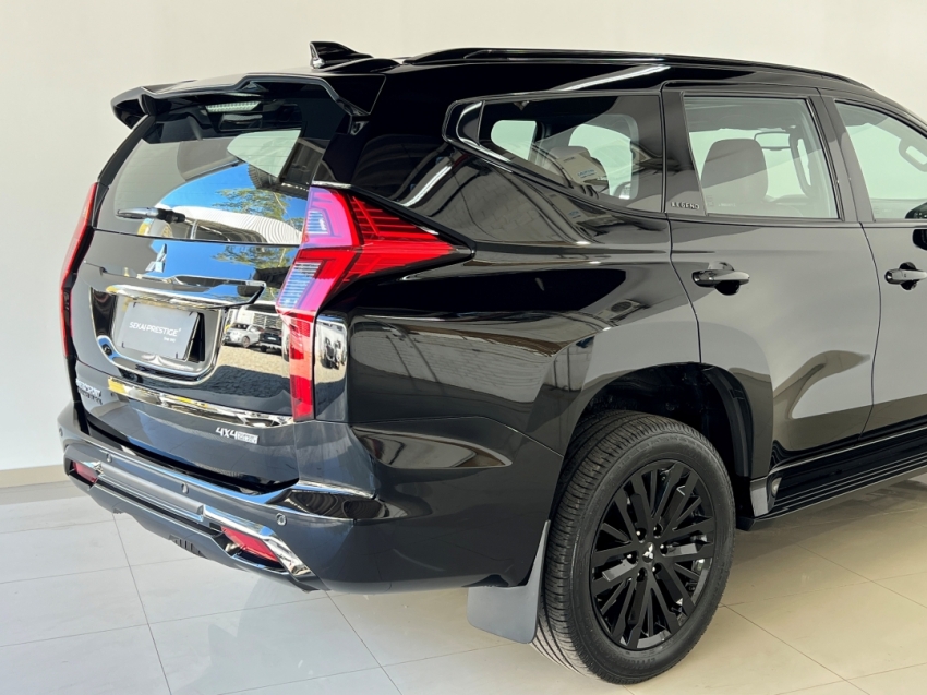 mitsubishi pajero sport legend black 202516