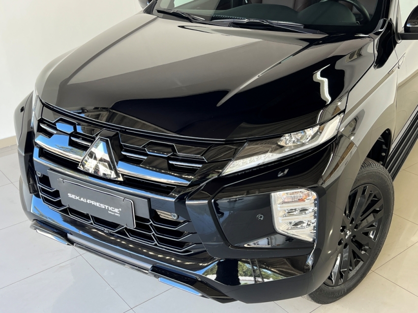 mitsubishi pajero sport legend black 202521