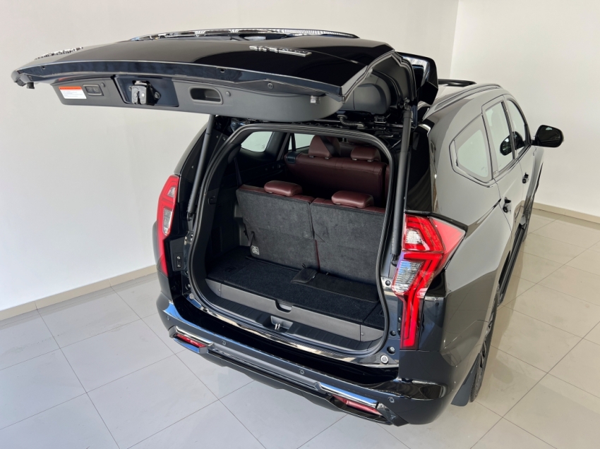 mitsubishi pajero sport legend black 202517