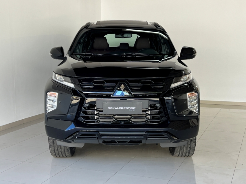 mitsubishi pajero sport legend black 20251