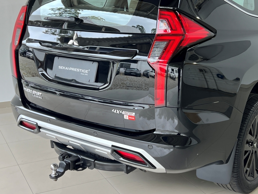 mitsubishi pajero sport legend 202433