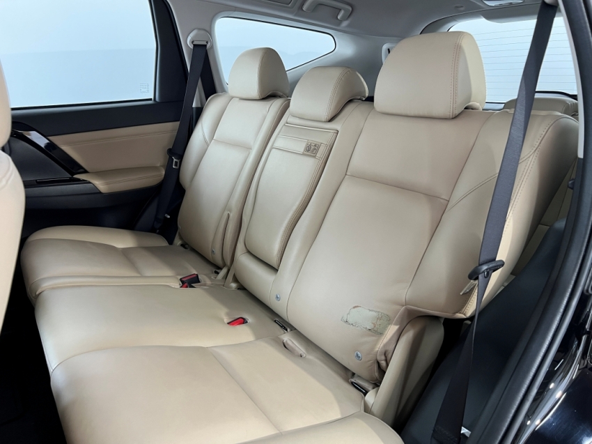 mitsubishi pajero sport legend 202413