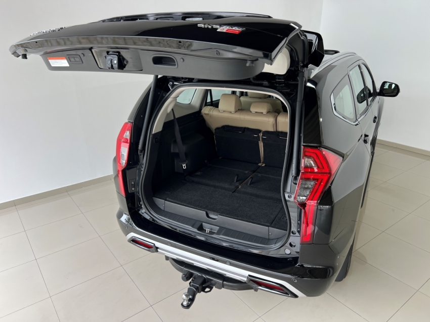 mitsubishi pajero sport legend 202419