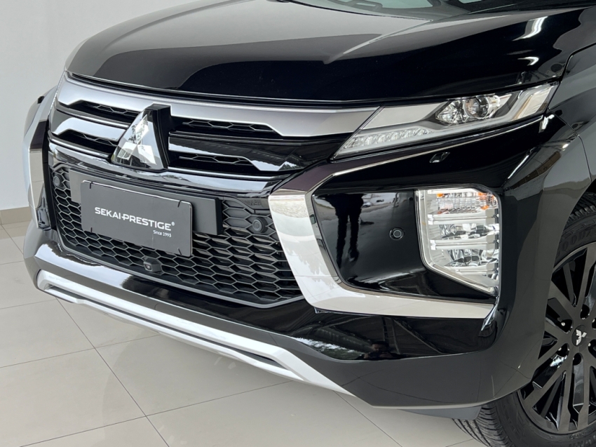 mitsubishi pajero sport legend 202432